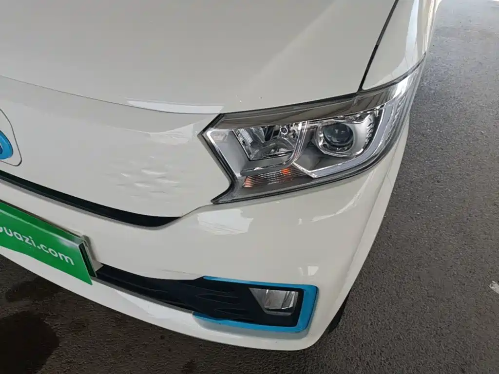 Changan Crossstar V5 EV 2025 — фото 18