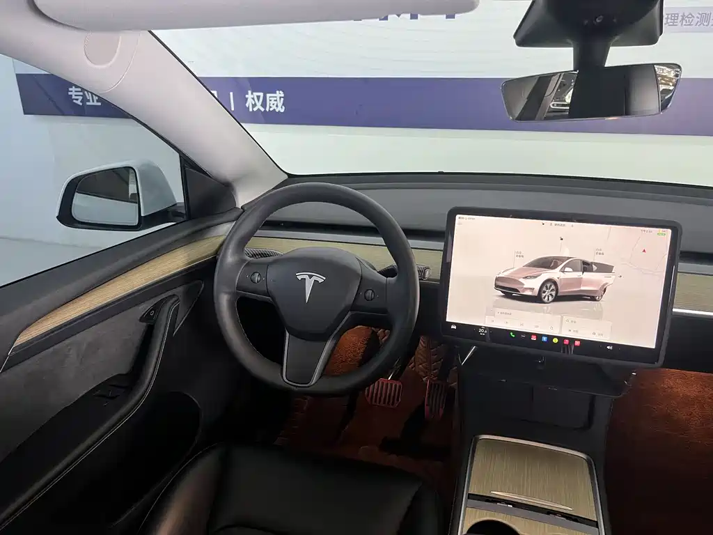 Tesla Model Y 2022 — фото 18
