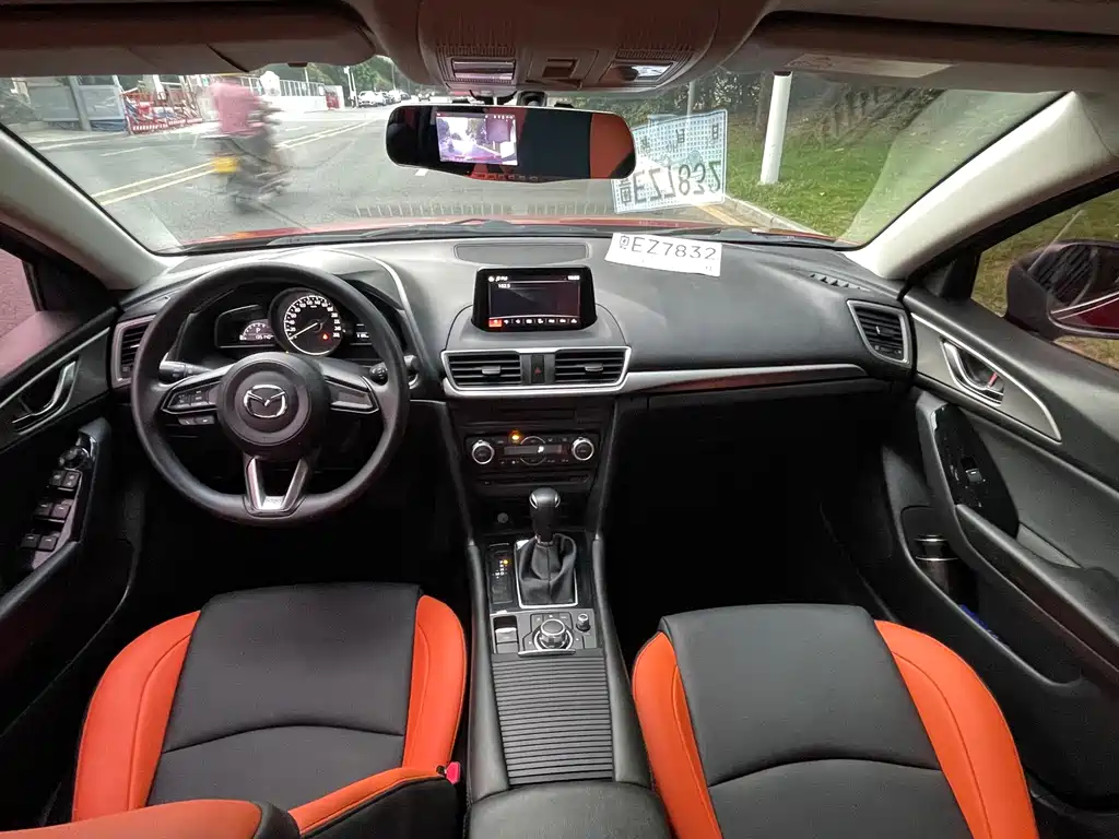 Mazda 3 Axela 2018