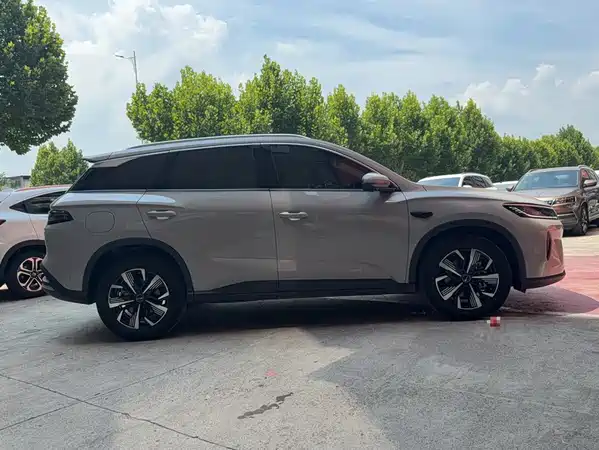BYD Sealion 05 DM-i 2025