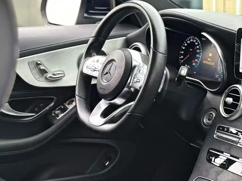 Mercedes-Benz C-Class 2019 — фото 6