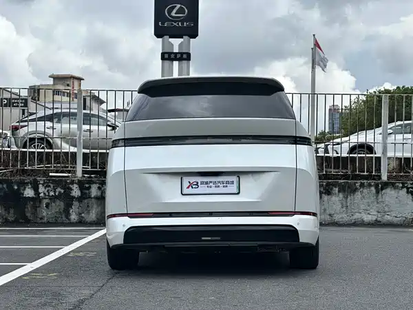 XPeng X9 2026