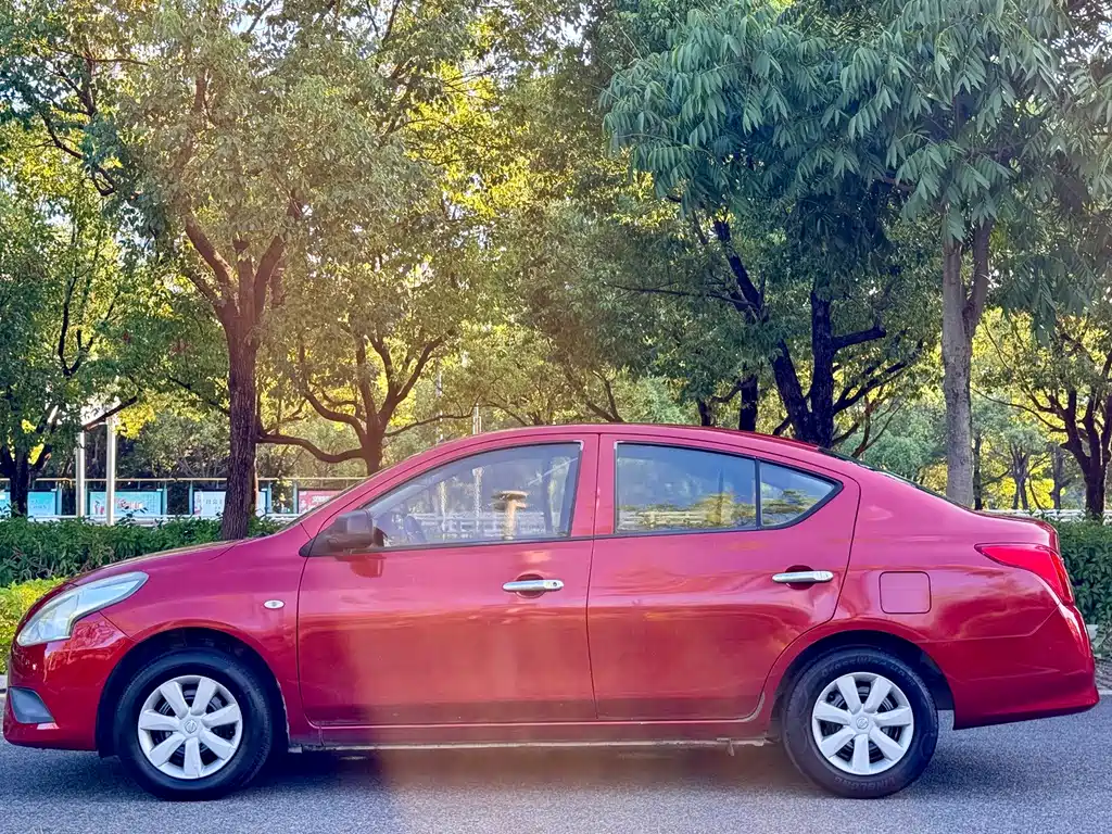 Nissan Sunny 2016 — фото 17