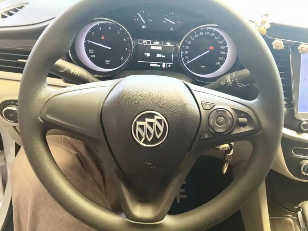 Buick Verano 2018 — фото 11