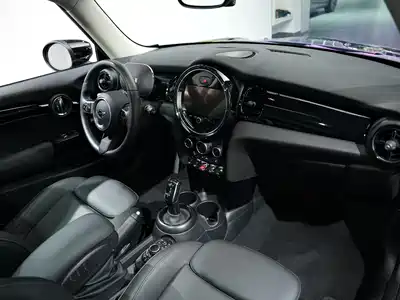 MINI MINI 2023