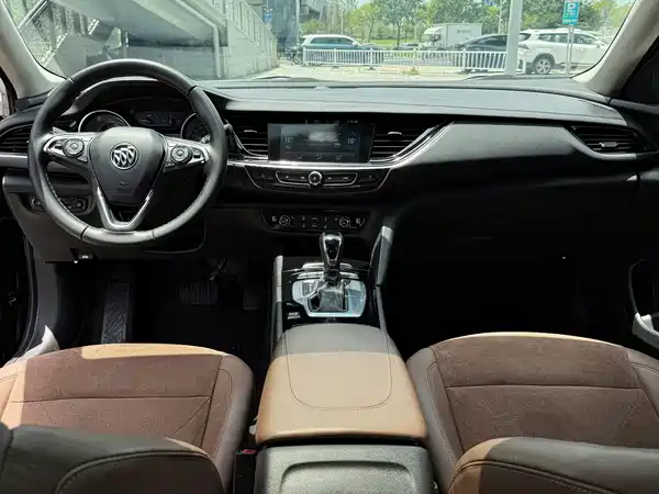 Buick Regal 2018