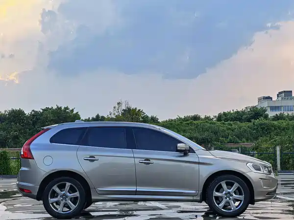 Volvo XC60 2015