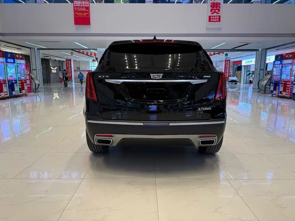 Cadillac XT5 2021 — фото 4