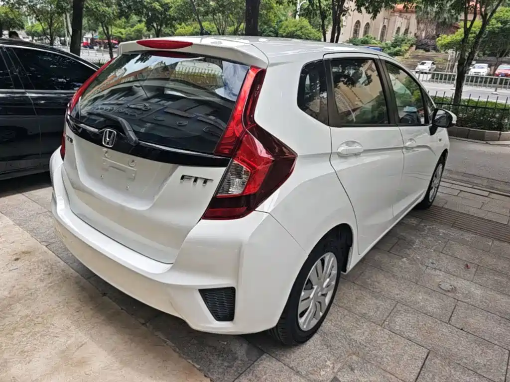 Honda Fit 2023 — фото 7