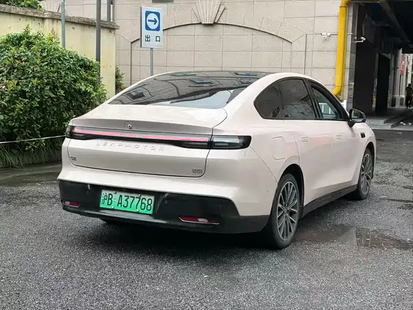Leapmotor B01 2025