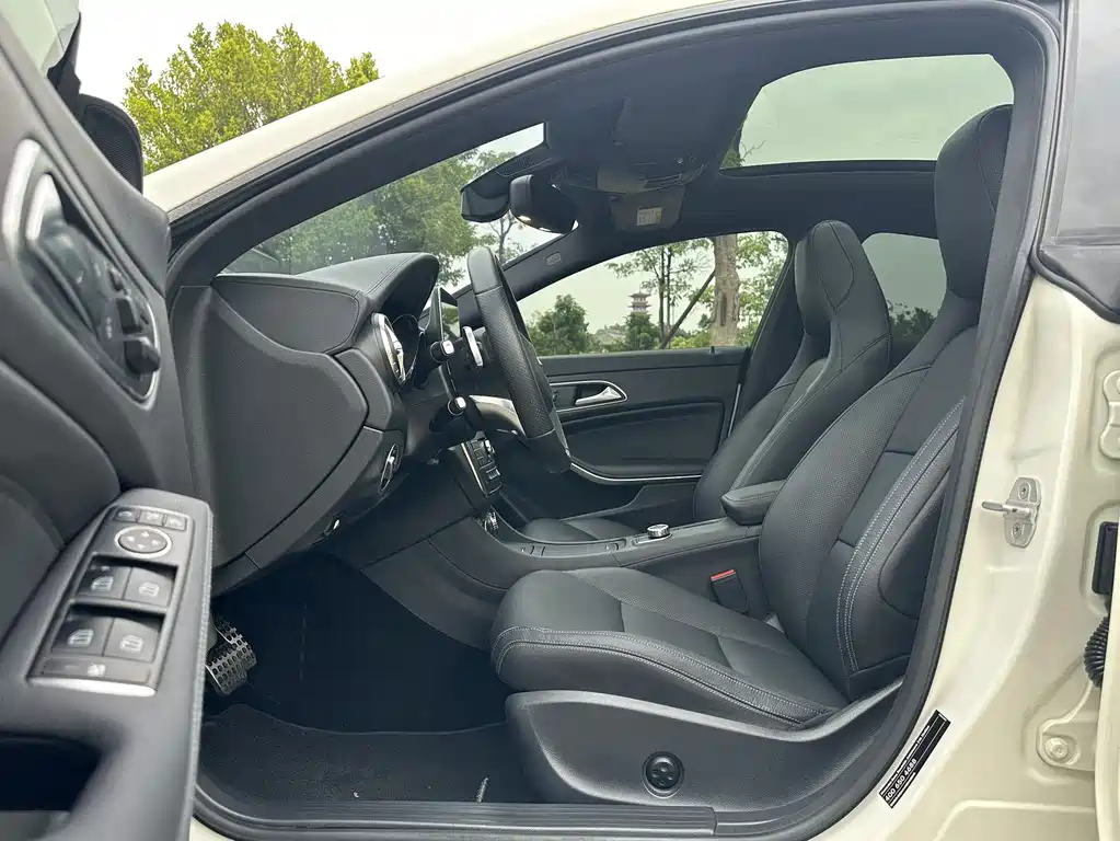 Mercedes-Benz CLA 2015 — фото 17