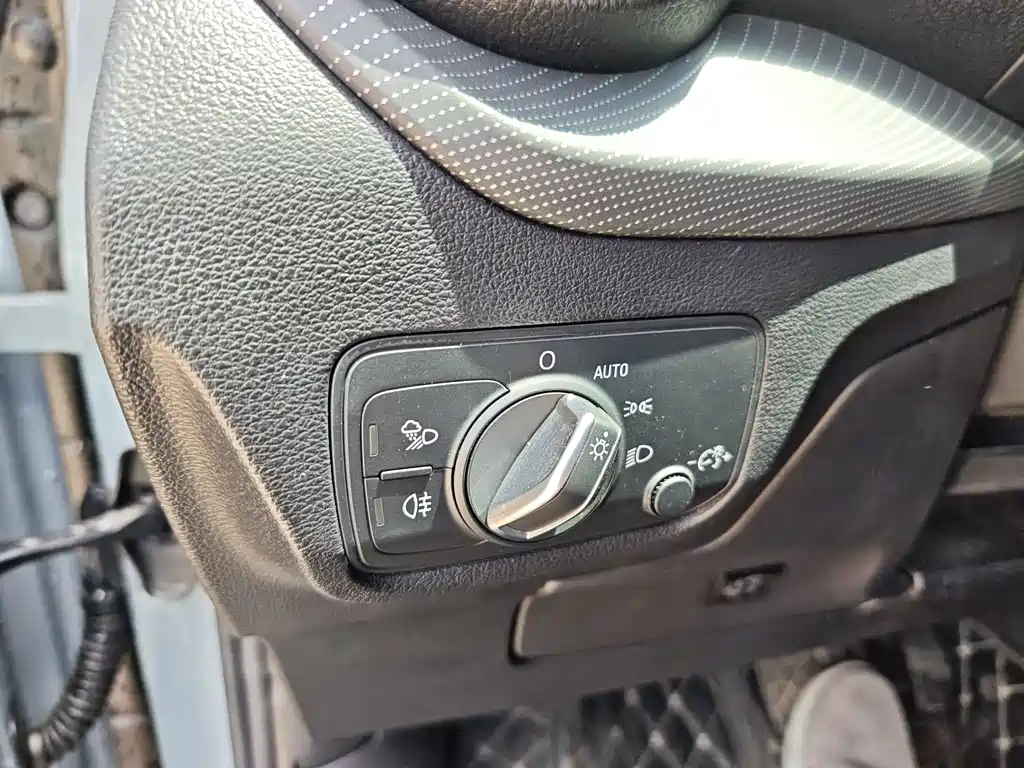 Audi Q2L 2023 — фото 14