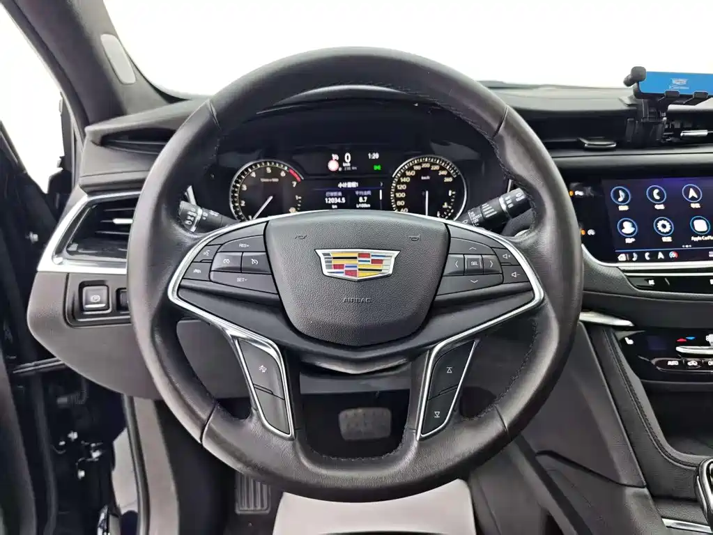 Cadillac XT5 2020 — фото 14