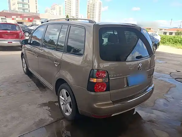 Volkswagen Touran 2015