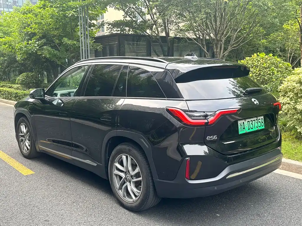 NIO ES6 2020