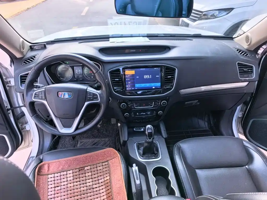 Geely Vision X6 2016 — фото 10