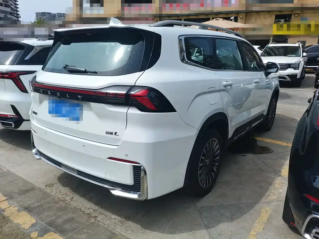 Geely Haoyue L 2025 — фото 15