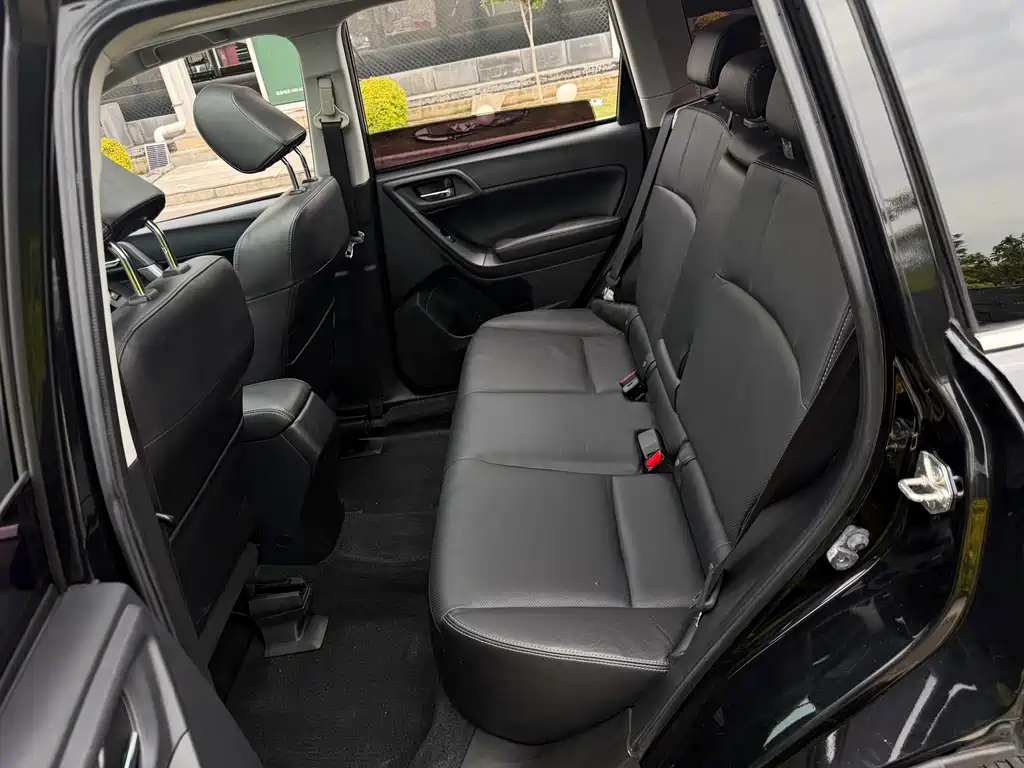 Subaru Forester 2015 — фото 25