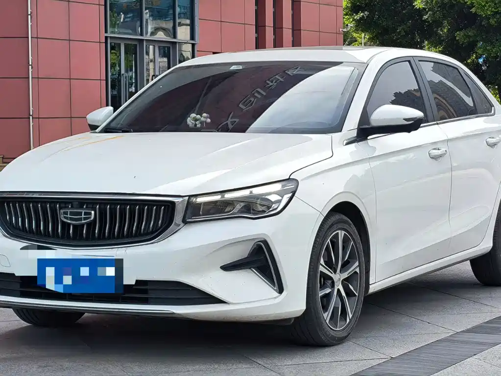 Geely Emgrand 2022 — фото 1