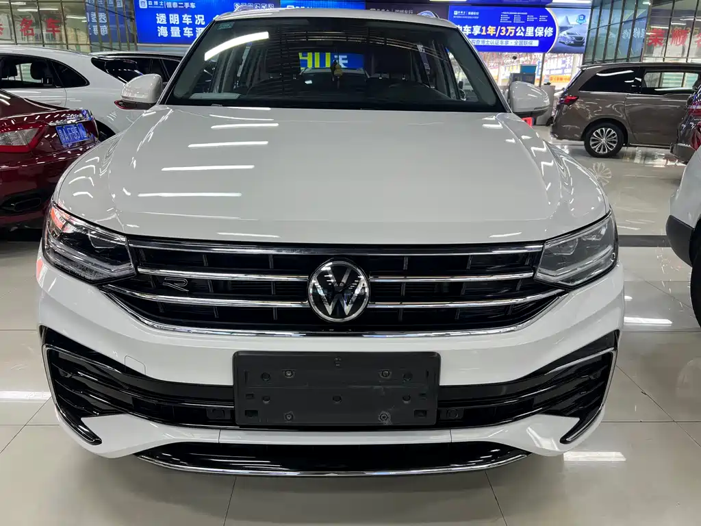 Volkswagen Tiguan L 2022 — фото 2