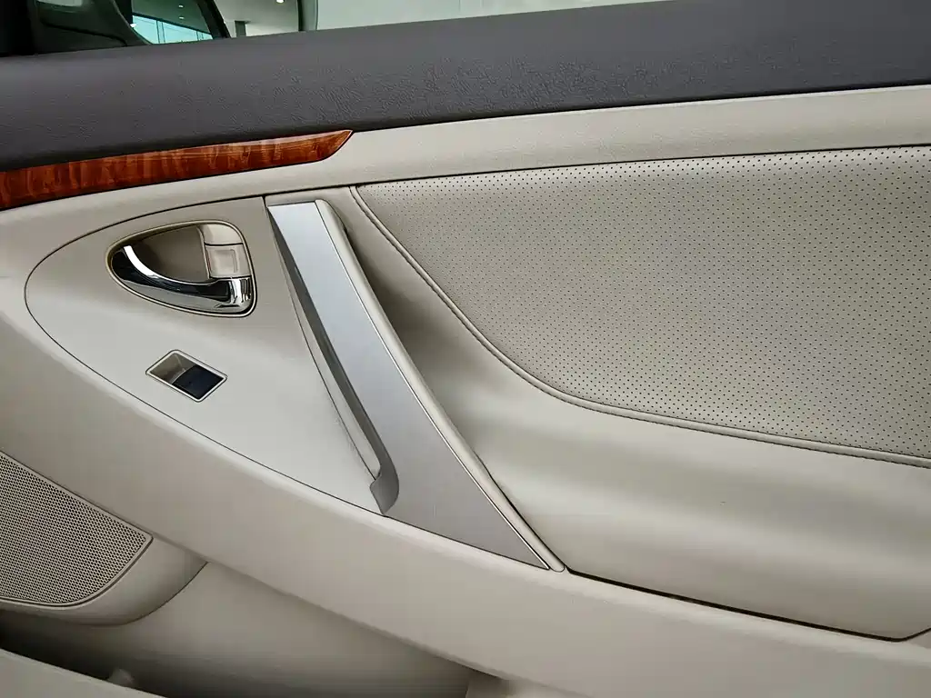 Toyota Camry 2008 — фото 20