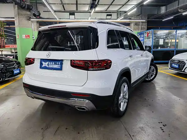 Mercedes-Benz GLB 2021