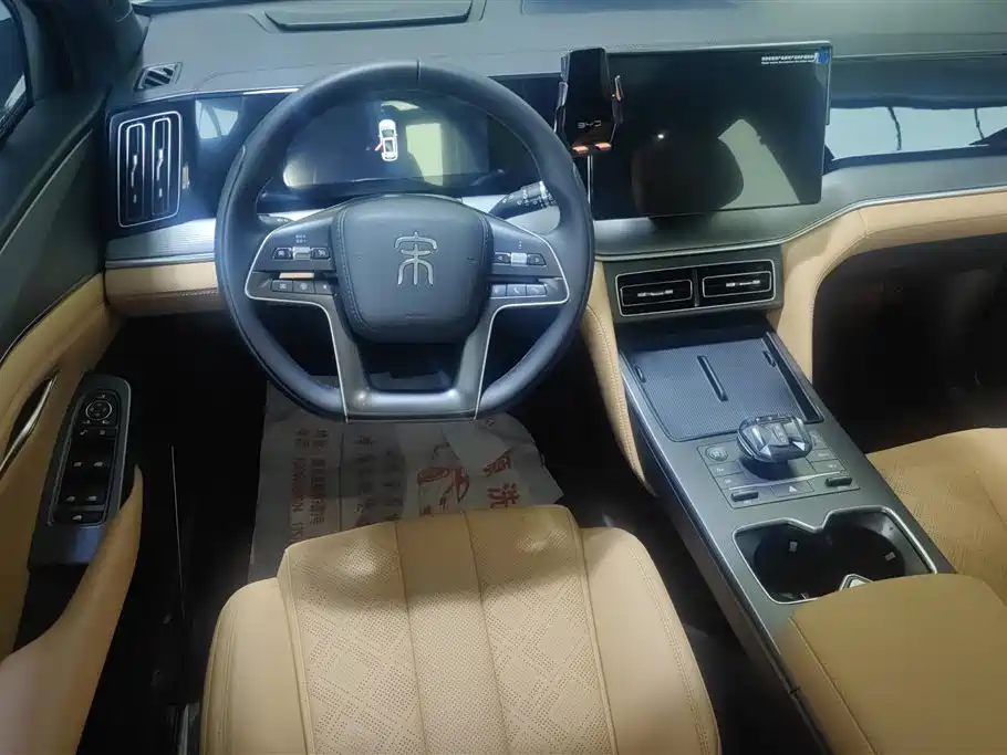BYD L DM-i 2025 — фото 15