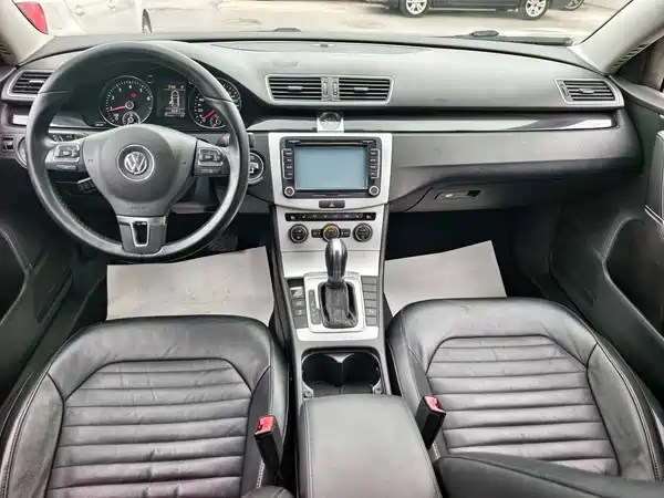 Volkswagen Magotan 2014