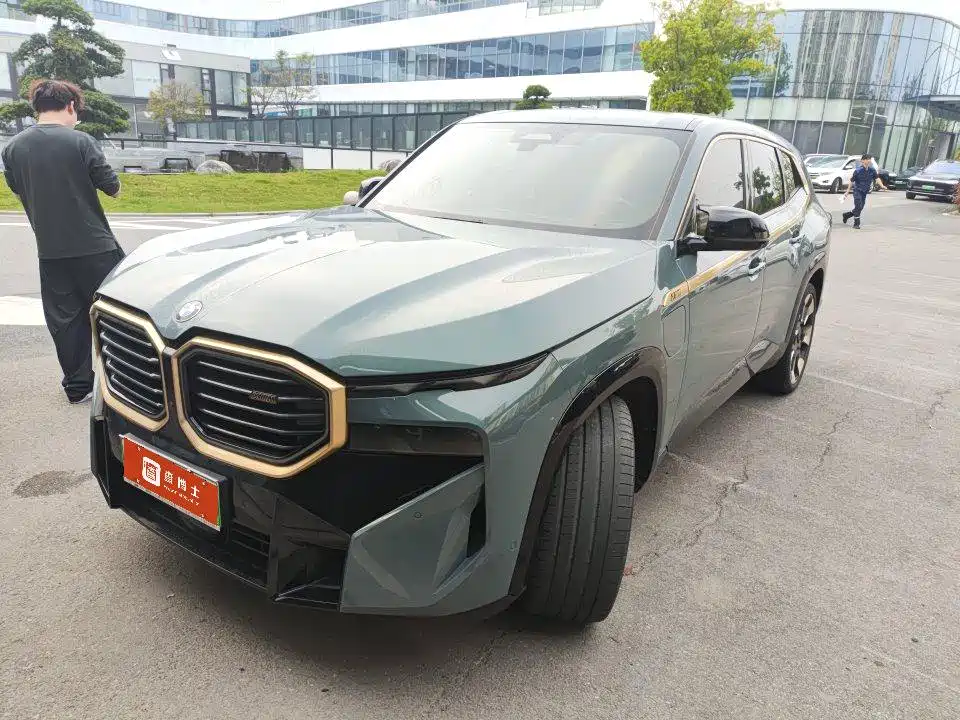 BMW XM 2024