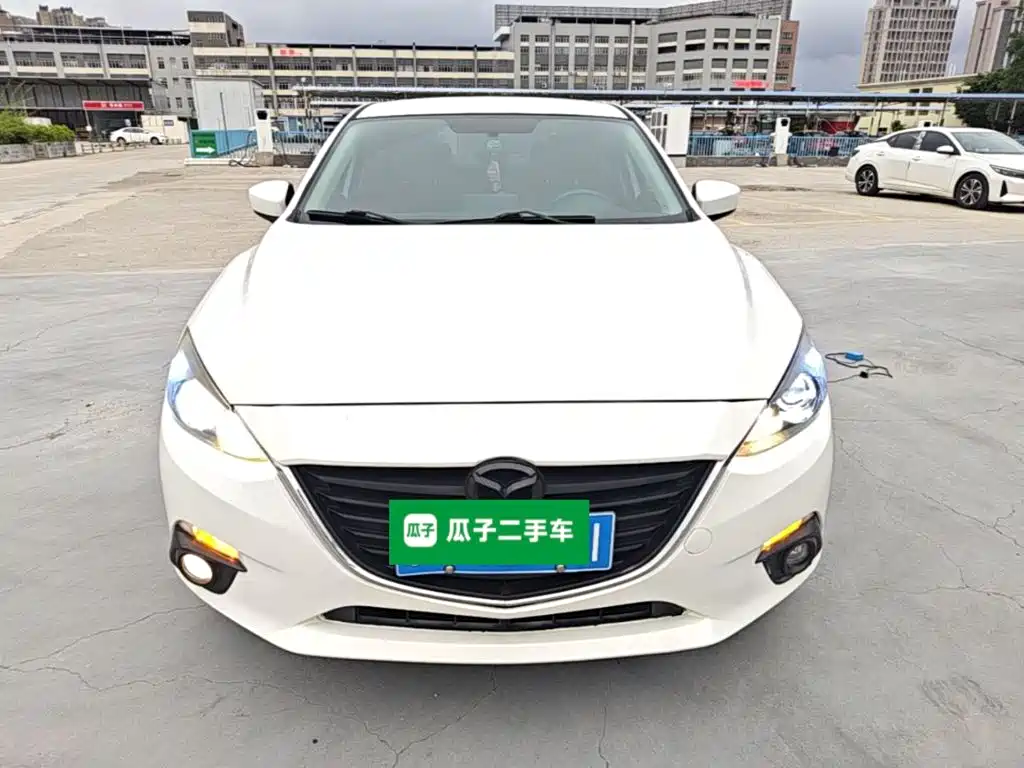 Mazda 3 Axela 2016