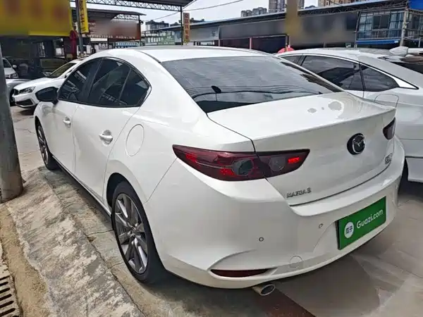 Mazda 3 Axela 2021
