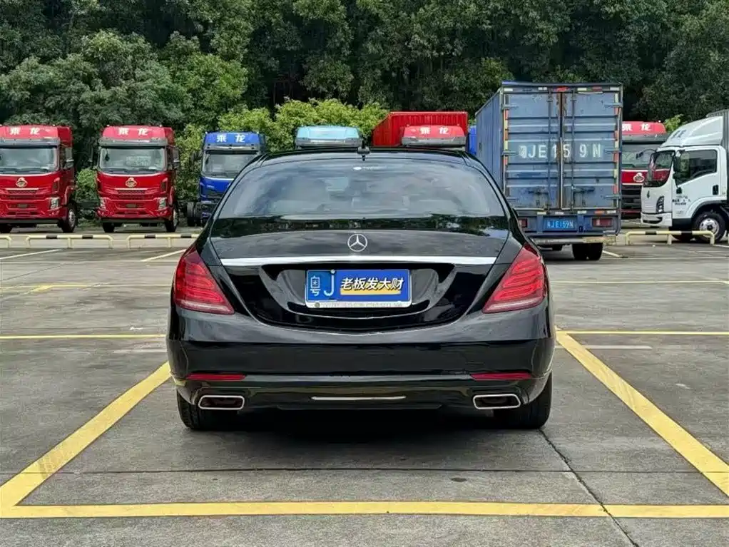 Mercedes-Benz E-Class 2015