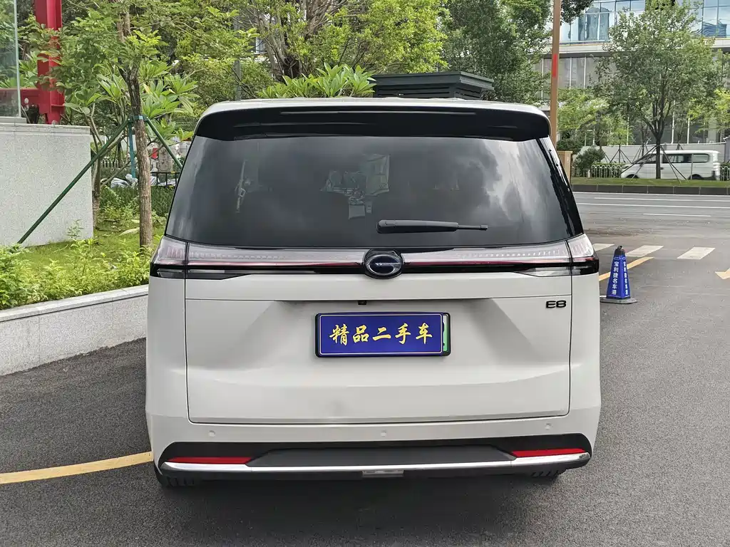 GAC Trumpchi E8 PHEV 2024 — фото 9