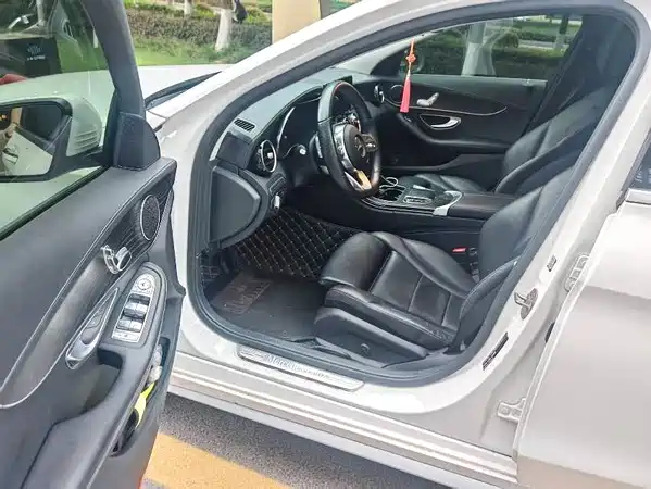 Mercedes-Benz C-Class 2021
