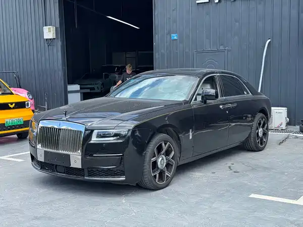 Rolls-Royce Ghost 2012