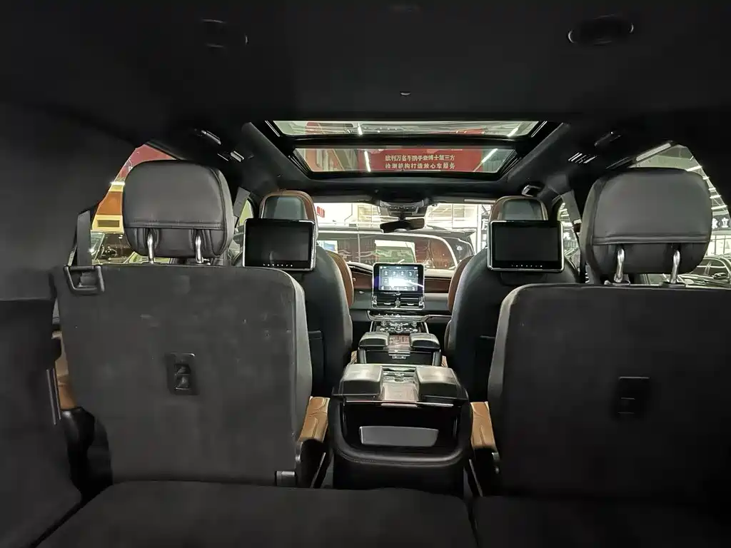 Lincoln Navigator 2019 — фото 5