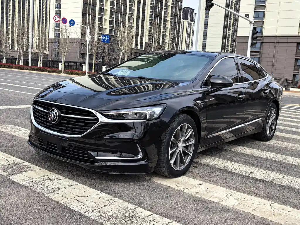 Buick LaCrosse 2021 — фото 1