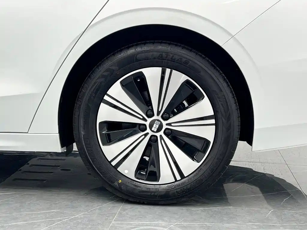 Geely Galaxy A7 EM 2026 — фото 24