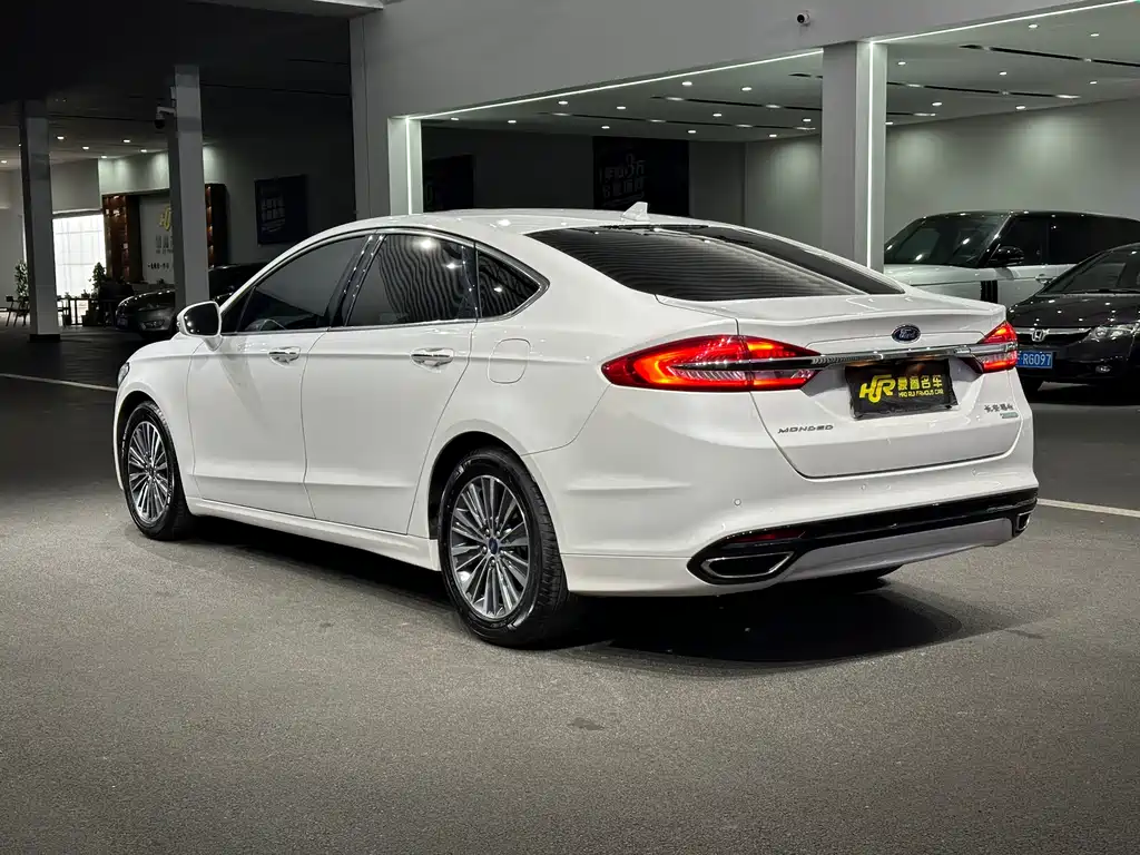 Ford Mondeo 2017 — фото 7