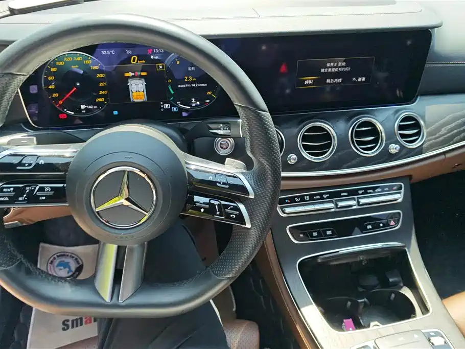 Mercedes-Benz E-Class 2022 — фото 11