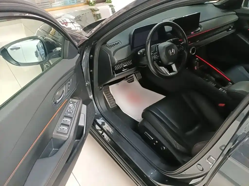 Honda Accord 2023 — фото 16