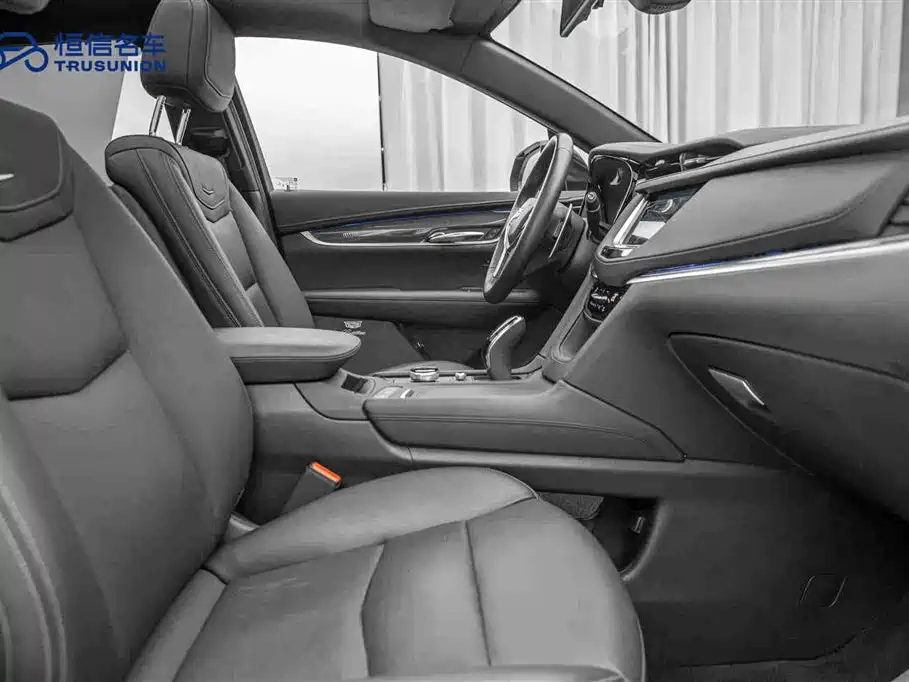 Cadillac XT5 2024 — фото 15