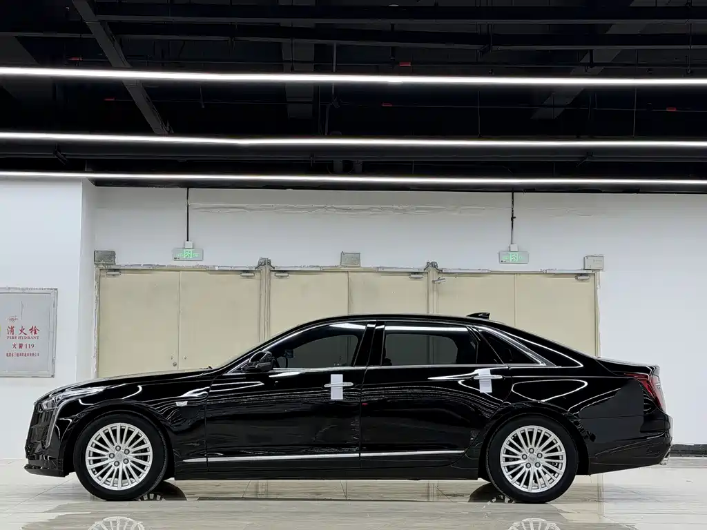 Cadillac CT6 2021 — фото 2