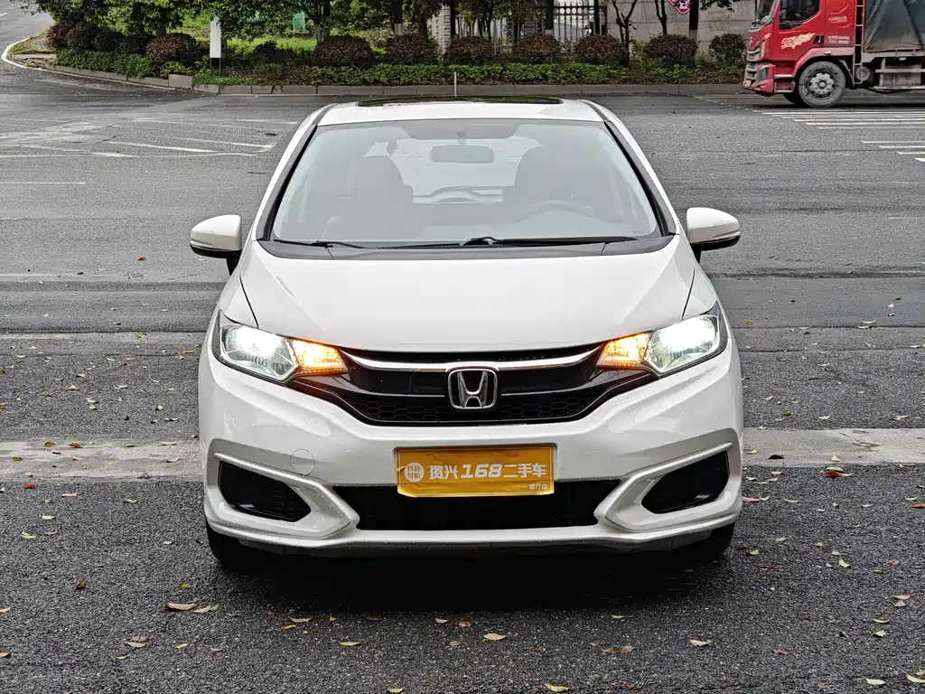 Honda Fit 2018 — фото 2