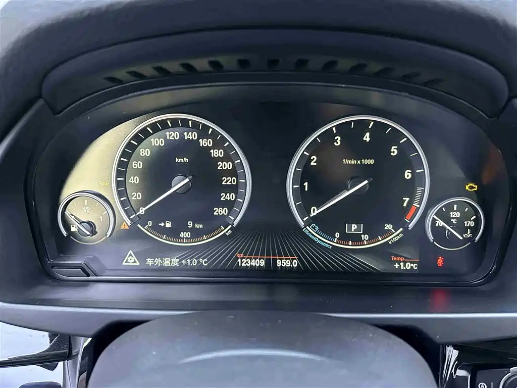 BMW X5 2015 — фото 17