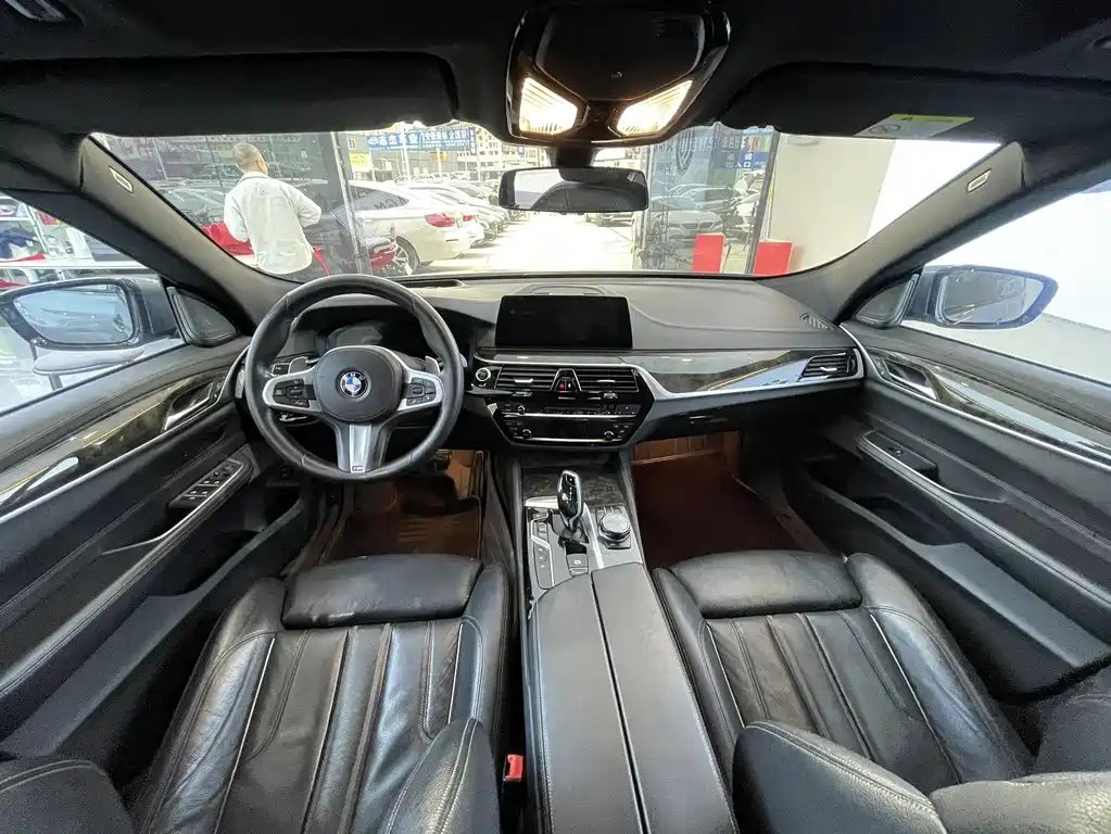 BMW 6 Series GT 2019 — фото 15