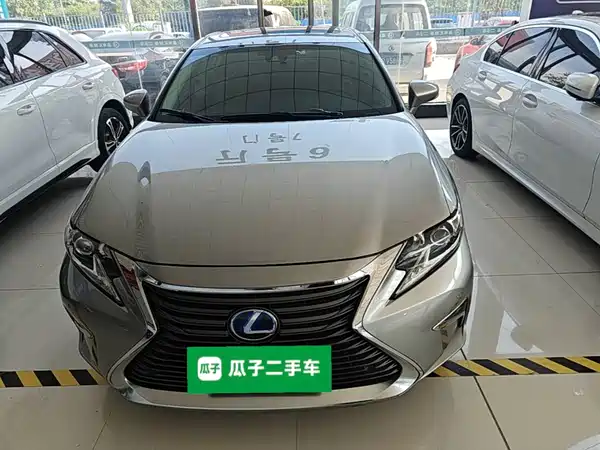 Lexus ES 2015