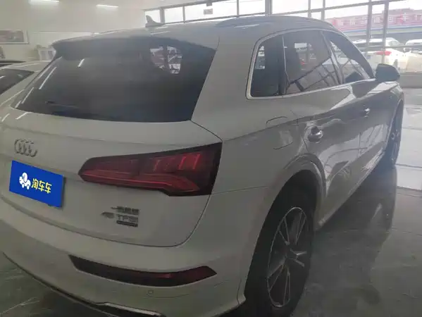 Audi Q5L 2019