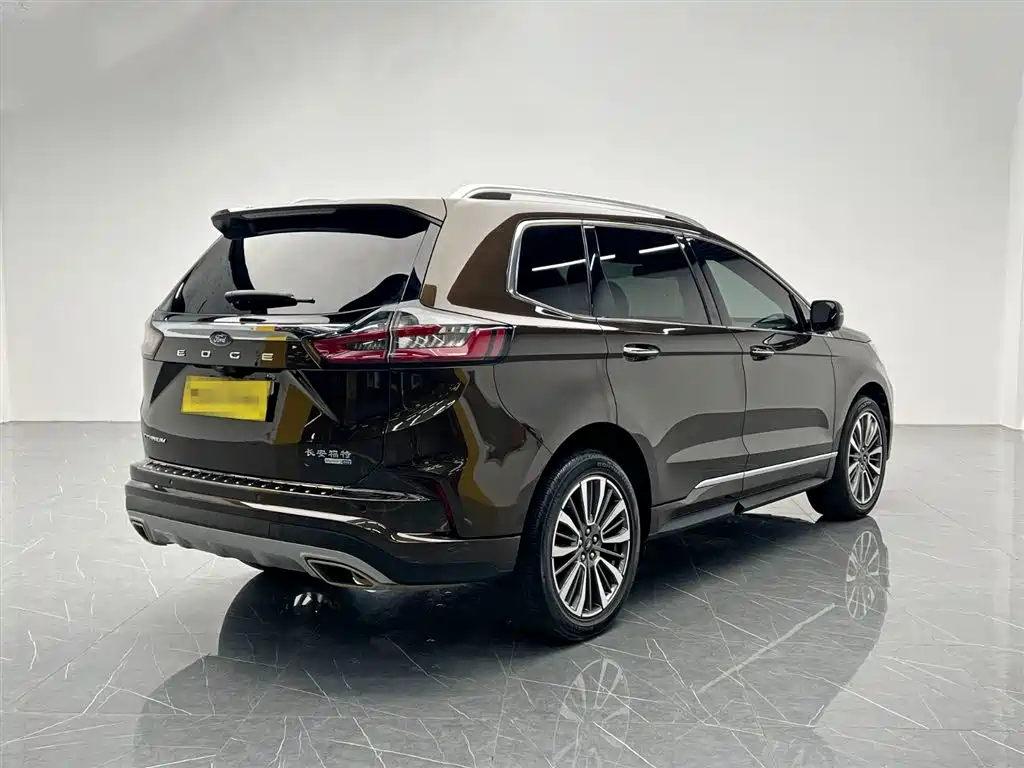 Ford Edge 2021 — фото 6