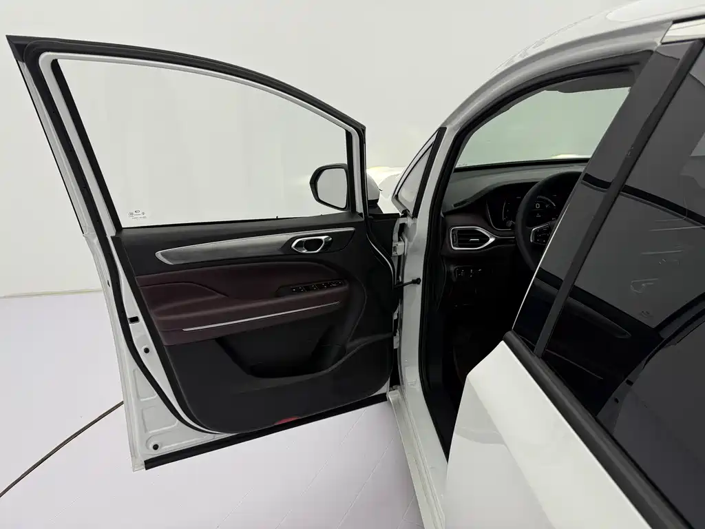 GAC Motor Trumpchi M6 2022 — фото 23